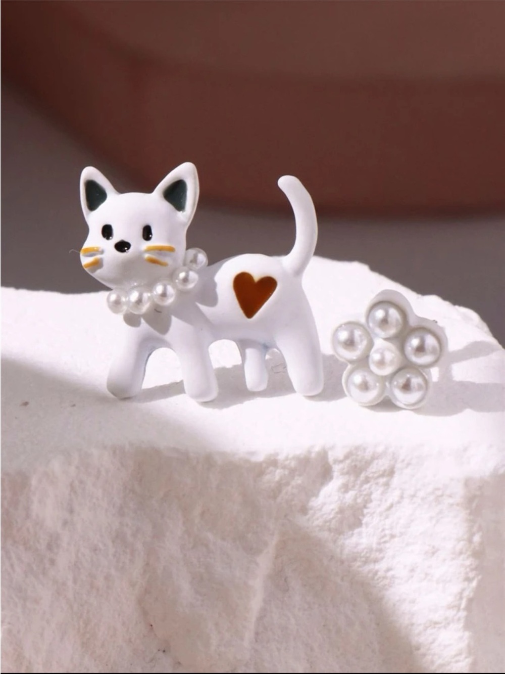 🐈 Adorable Mismatched Kitty Cat Floral Flower Faux Pearl Stud Earrings 🐈
